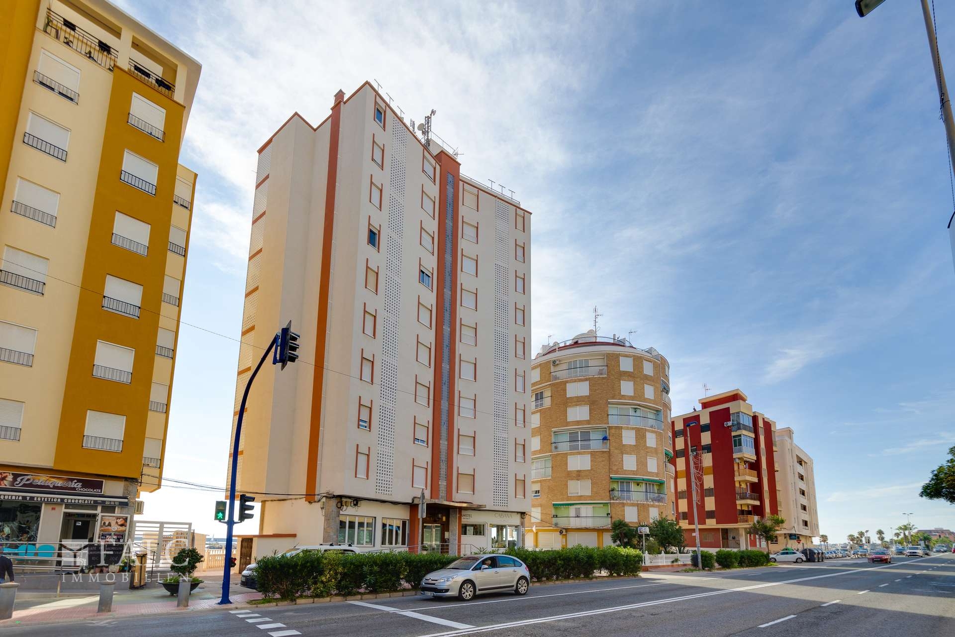 Dein Hochhaus / Your high-rise building / Tu edificio de gran altura